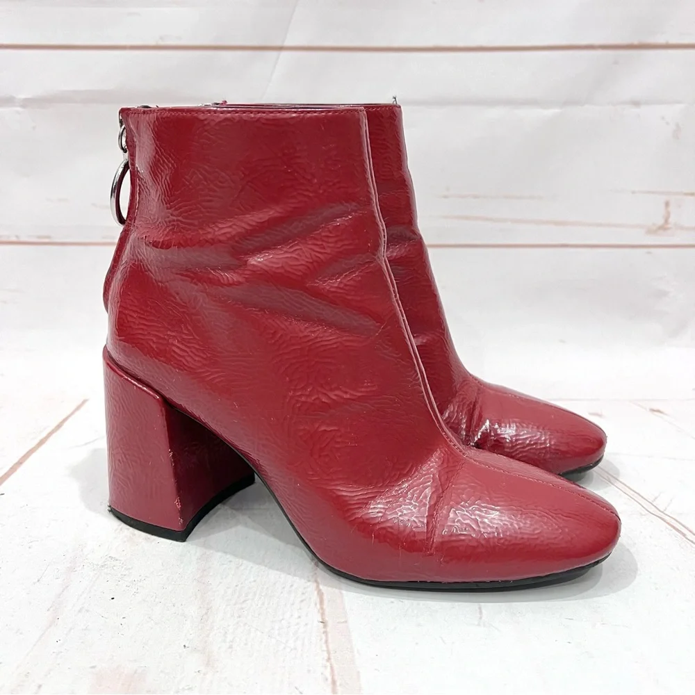 Zara Bloggers Favorite Retro Red Crinkled Patent Leather Block Heel Ankle Boots